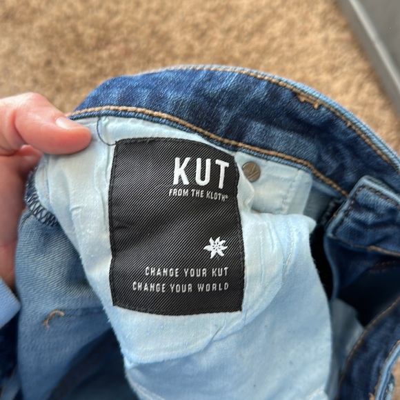 Kut From The Kloth Catherine High Rise Boyfriend Dark Wash Size 8 Distressed - Picture 11 of 12